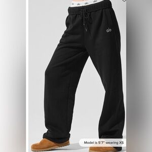 Alo Straight Leg Sweatpants-Black XXS (00-0) Women